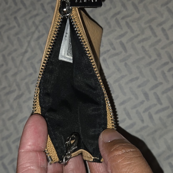 Danier coin purse - Picture 3 of 5